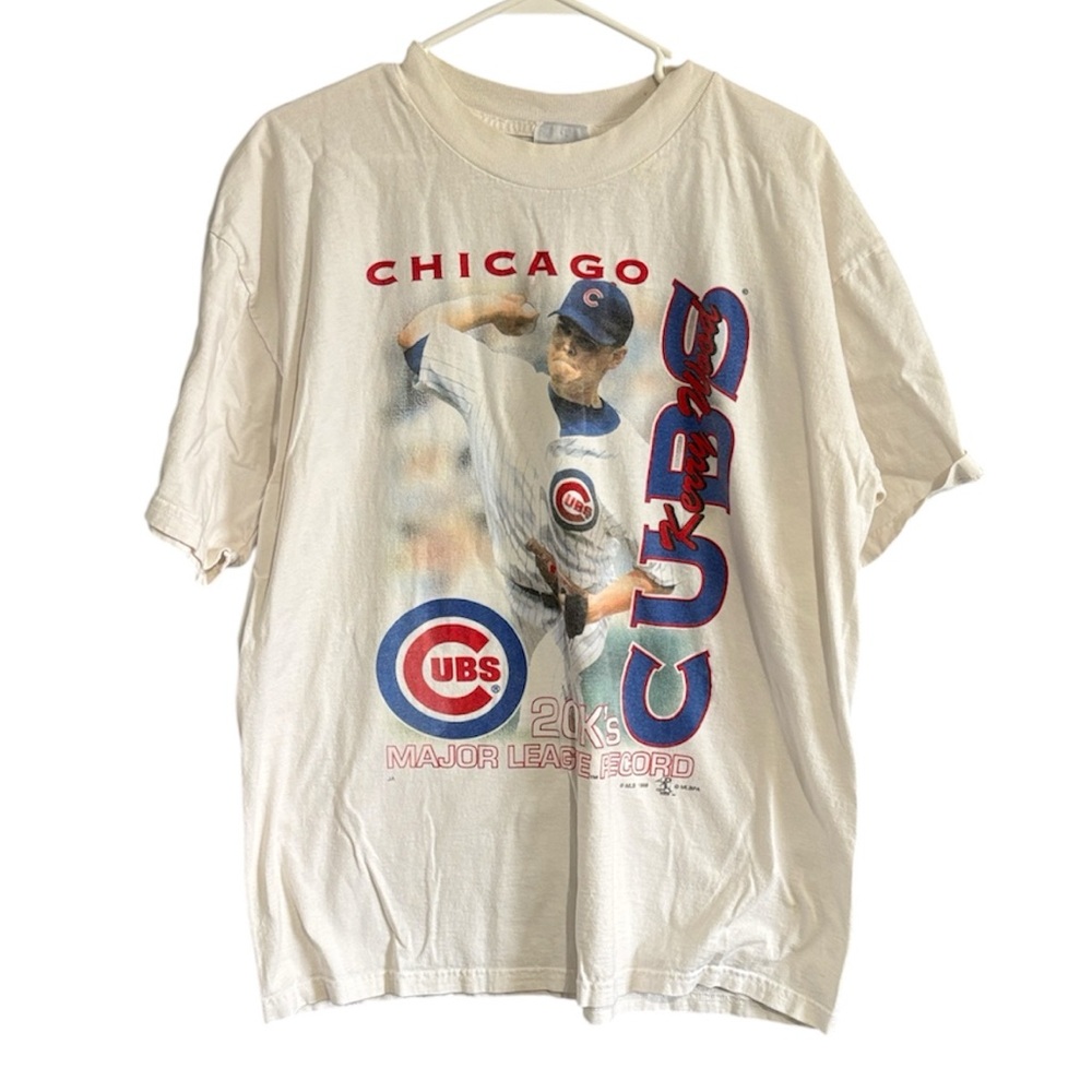 Vintage 1998 Chicago Cubs White Graphic Tee - Men’s Short Sleeve Shirt
